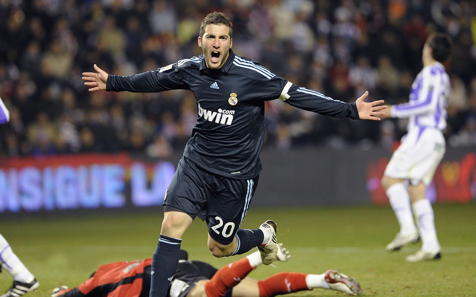 法比尼奥的欧冠时刻，摩洛哥式速胜哲学在绿茵场的完美演绎