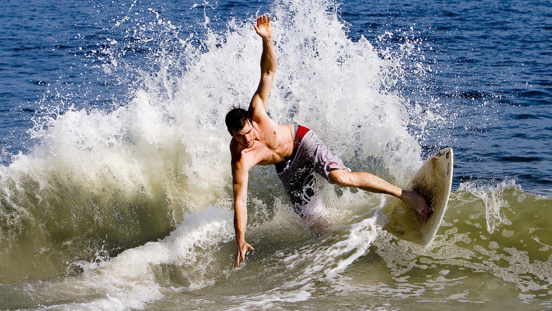 拉沃尔杯完胜联合杯，德约科维奇状态火热，重塑网球版图新秩序
